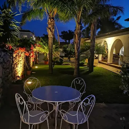 Manzella Piscina Privata Villa